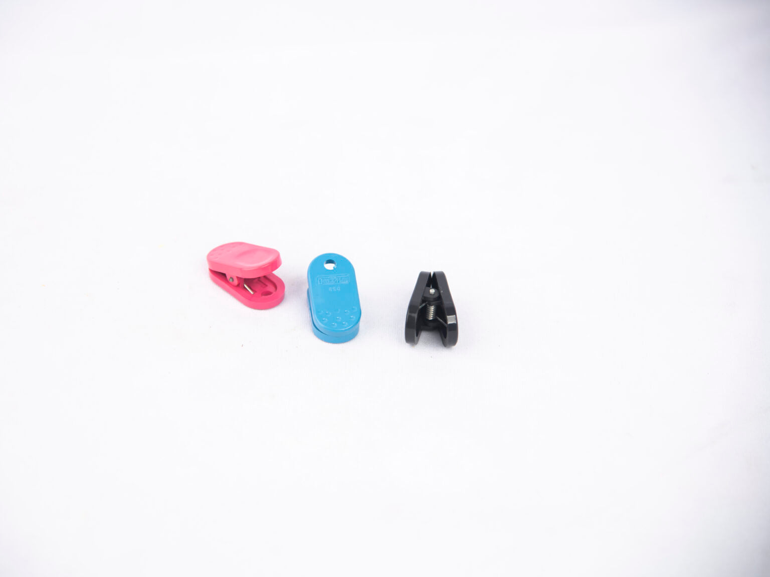 OFFICE MATE CLIP SMALL PLASTIC