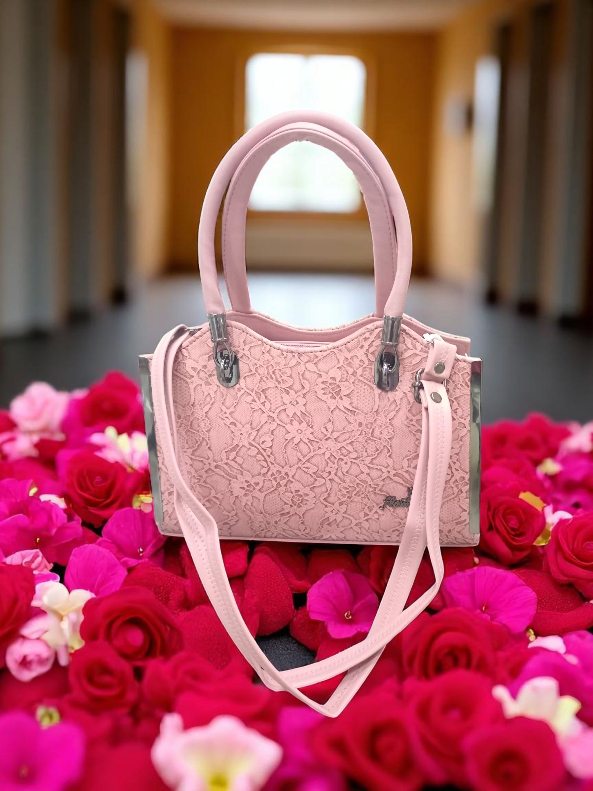 SNT L/HAND BAG 26