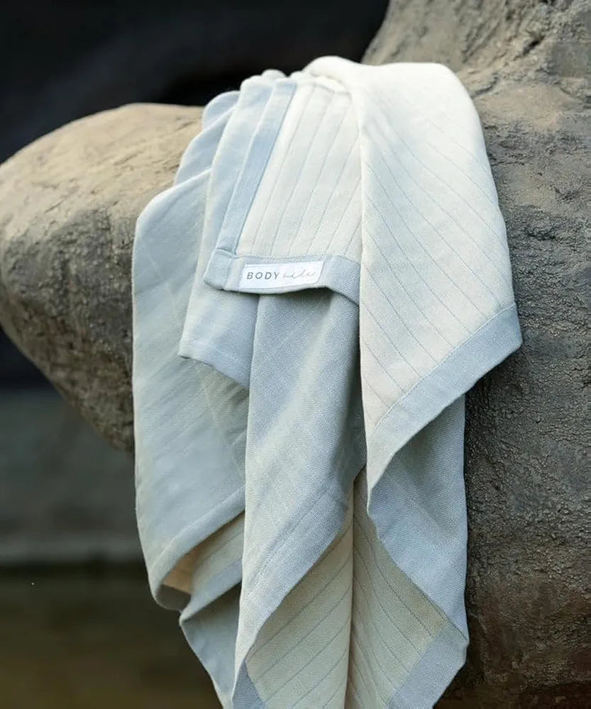 DT ALOEVERA BATH TOWEL
